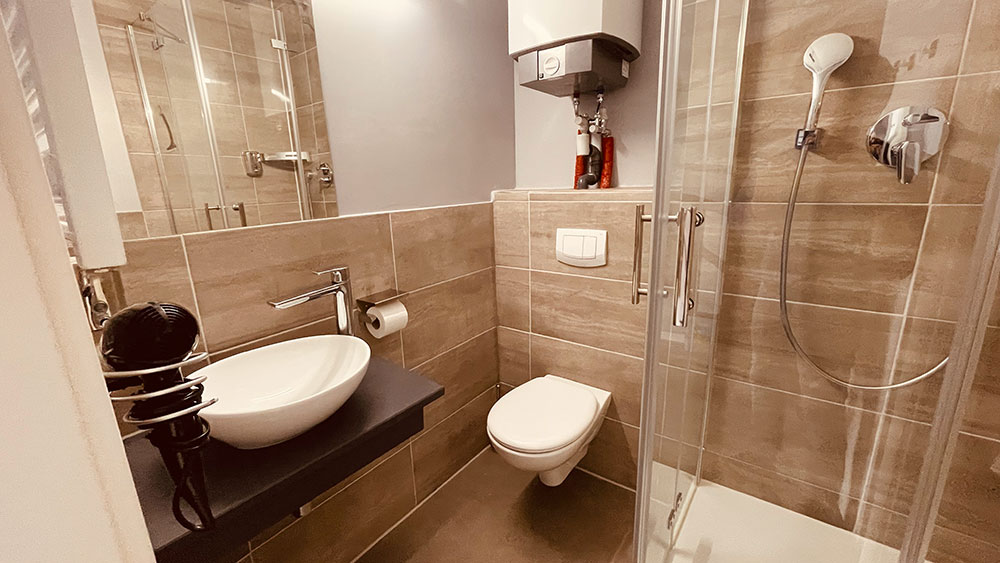 Apartment_Glinde_Einzelzimmer_Badezimmer